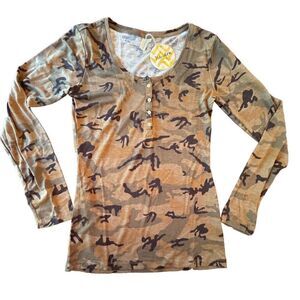 Anthropologie Hayden‎ Los Angeles Women's Camouflage Long Sleeve Henley Top Sz L